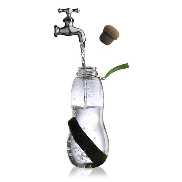 Trinkflasche mit Wasserfilter Binchotan Aktivkohle filtert Chlor
