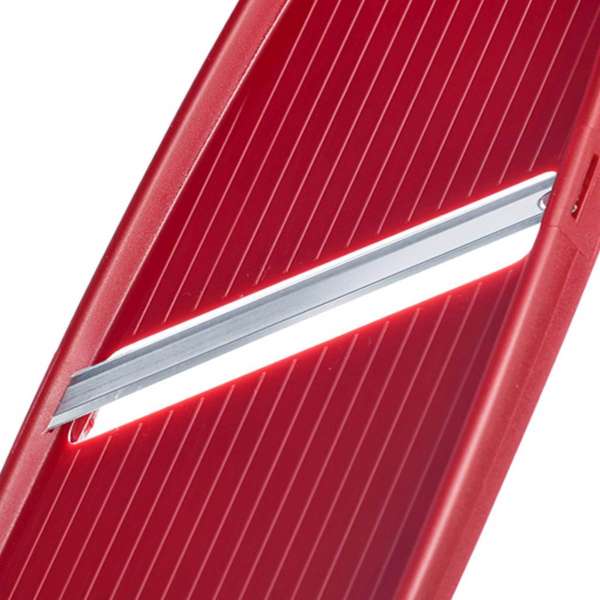 Gemüse präzise zerkleinern mit Westmark Gemüsehobel Hobelix