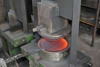 Vorschau: Schmiedeeiserne Bratpfanne von Turk für hohe Temperaturen Vorschau: Schmiedeeiserne Bratpfanne von Turk für hohe Temperaturen