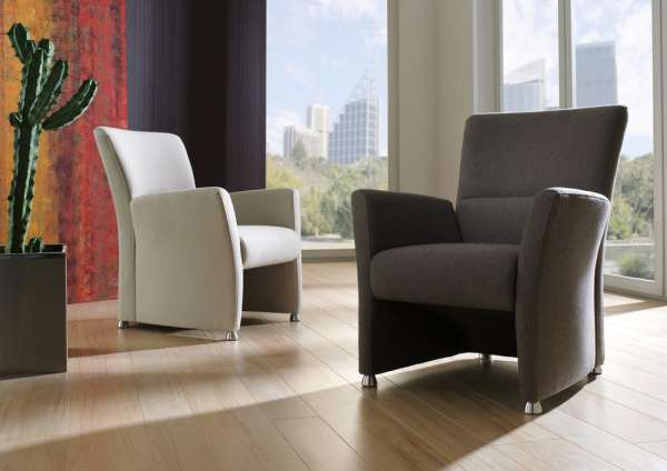 Sofa nach Maß - das Sofa Sora in exklusivem & klassischem Design Sofa nach Maß - das Sofa Sora in exklusivem & klassischem Design