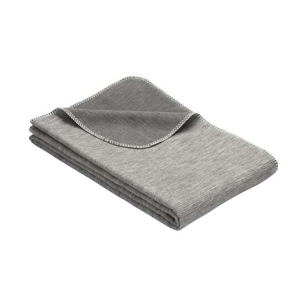Kuscheldecke Lausanne – leicht & ideal für den Sommer Kuscheldecke Lausanne – leicht & ideal für den Sommer
