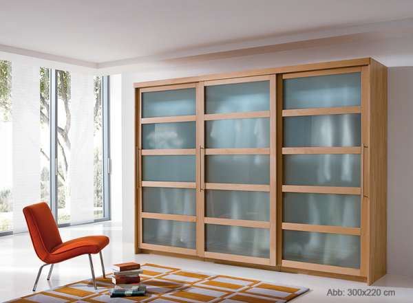 Schiebetürenschrank für Schlafzimmer Incisa mit satiniertem Glas Schiebetürenschrank für Schlafzimmer Incisa mit satiniertem Glas