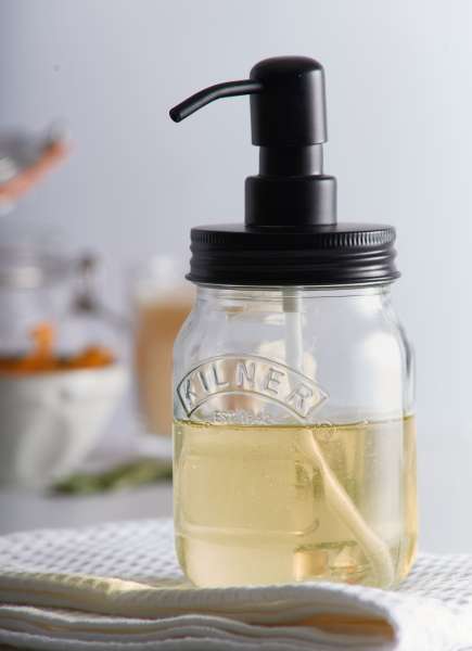 Vielseitiger Glas Pumpspender von Kilner - Industrial Design