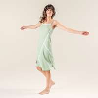 Vorschau: Living Crafts luftiges, grünes Damen-Nachthemd aus Jersey Vorschau: Living Crafts luftiges, grünes Damen-Nachthemd aus Jersey