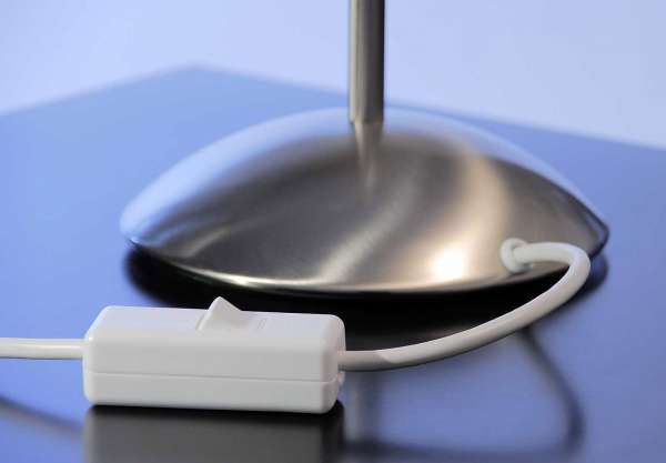 Geschirmte Schreibtischleuchte Edelstahl & handgefertigtes Glas