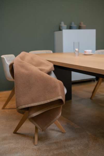 Premium Kamelhaardecke mit Strukturband von Ritter Decken