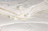 Vorschau: PureNature Vierjahreszeiten Bettdecke Schafschurwolle mit Knüpfbändern Vorschau: PureNature Vierjahreszeiten Bettdecke Schafschurwolle mit Knüpfbändern