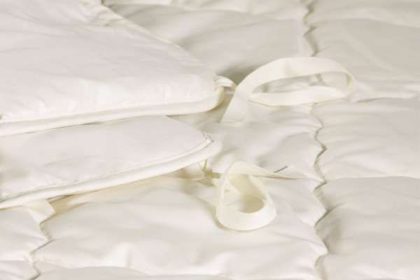 PureNature Kapok Vierjahreszeiten Bettdecke knüpfbar & waschbar