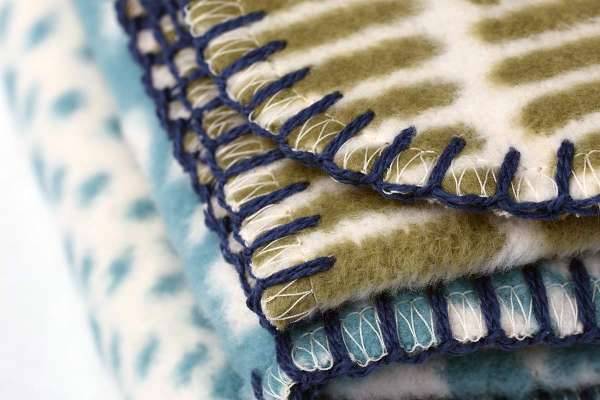 PureNature Kuscheldecke Gaia mit Muster: Qualität aus Deutschland