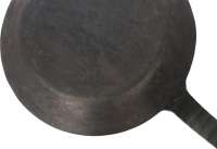 Vorschau: Turk freiform-warmgeschmiedete Pfanne mit flachem Hakenstiel Vorschau: Turk freiform-warmgeschmiedete Pfanne mit flachem Hakenstiel
