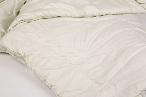 Hanf Duo Leicht-Steppbett 160x210 cm