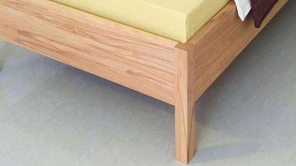 Santo Massivholzbett ohne Metall - ökologisch & nachhaltig gefertigt