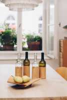 Vorschau: WeinLicht grün - Windlicht aus Glas & Holz von Side by Side Vorschau: WeinLicht grün - Windlicht aus Glas & Holz von Side by Side