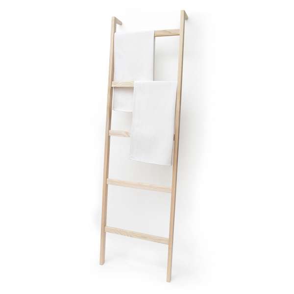 Wand Handtuchhalter Leo: Moderne Kleiderleiter aus Holz