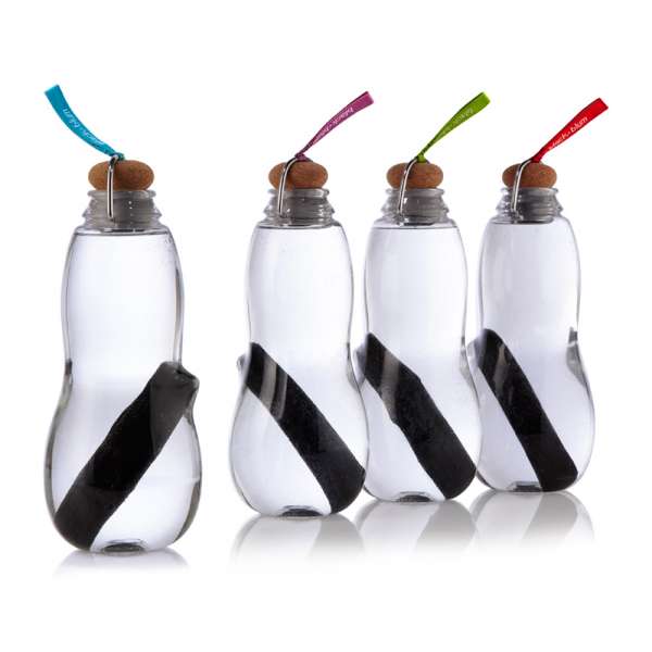 Trinkflasche mit Wasserfilter Binchotan Aktivkohle filtert Chlor Trinkflasche mit Wasserfilter Binchotan Aktivkohle filtert Chlor