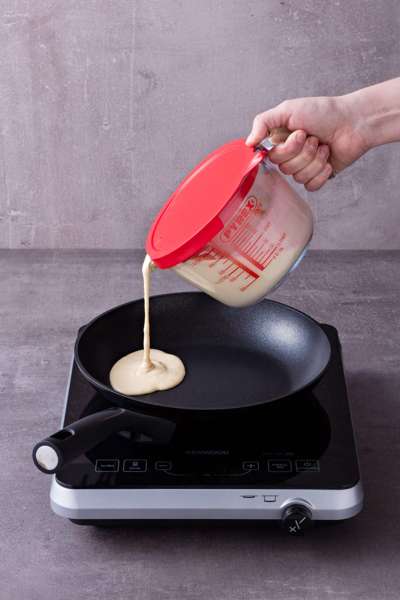 Pyrex Messbecher Glas 1l aus Borosilikatglas mit Henkel und Deckel