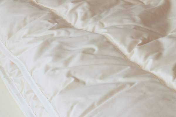 Leicht Steppbett Seide 160x210 cm