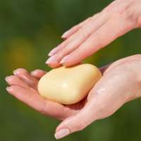 Vorschau: Rosenrot Bodybutter fest - für samtweiche Haut - kaufen Vorschau: Rosenrot Bodybutter fest - für samtweiche Haut - kaufen