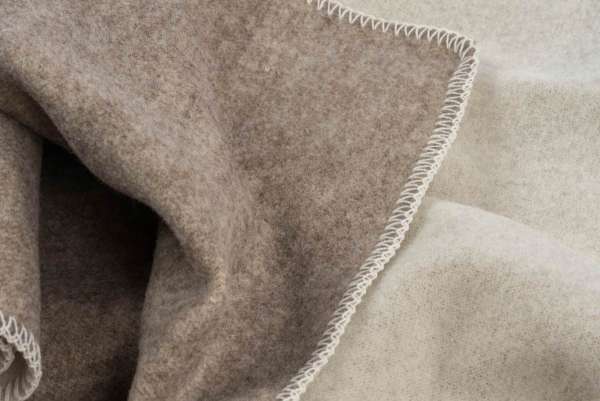 Lilienthal Decke aus Schafschurwolle von PureNature