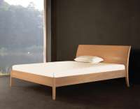 Coburger Werkstätten Classico - Massivholz Bett mit Rückenlehne Coburger Werkstätten Classico - Massivholz Bett mit Rückenlehne