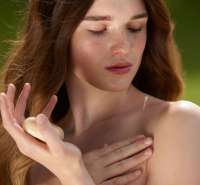 Vorschau: Rosenrot Bodybutter fest - für samtweiche Haut - kaufen Vorschau: Rosenrot Bodybutter fest - für samtweiche Haut - kaufen